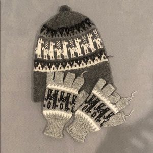 Alpaca hat and cut off gloves